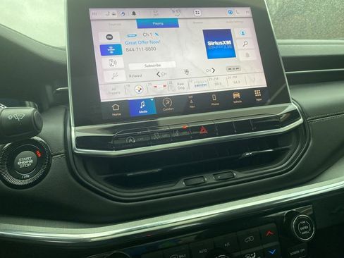 Certified 2022 Jeep Compass Limited w/ (RED) Package image 29