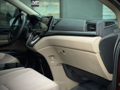 Used 2019 Honda Odyssey EX image 16