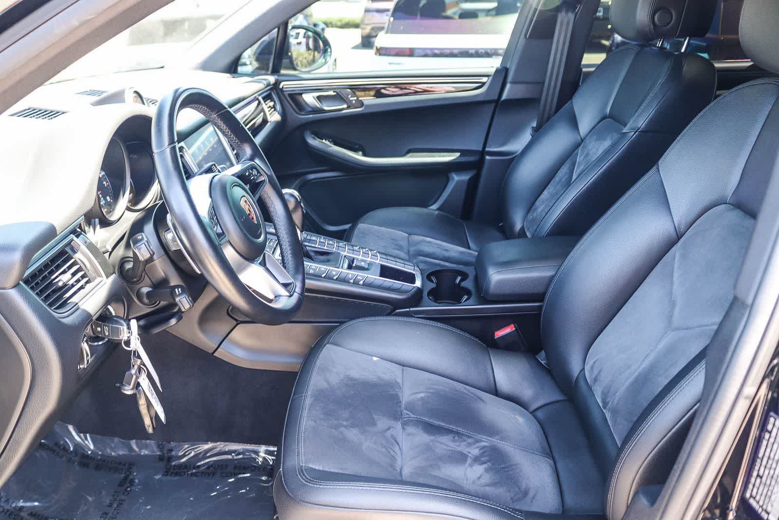 Used 2018 Porsche Macan AWD/4WD image 17