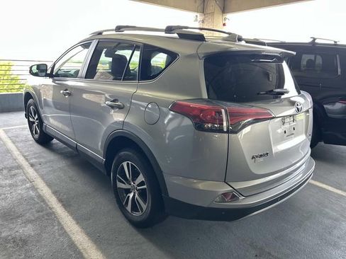 Used 2017 Toyota RAV4 XLE AWD/4WD image 2