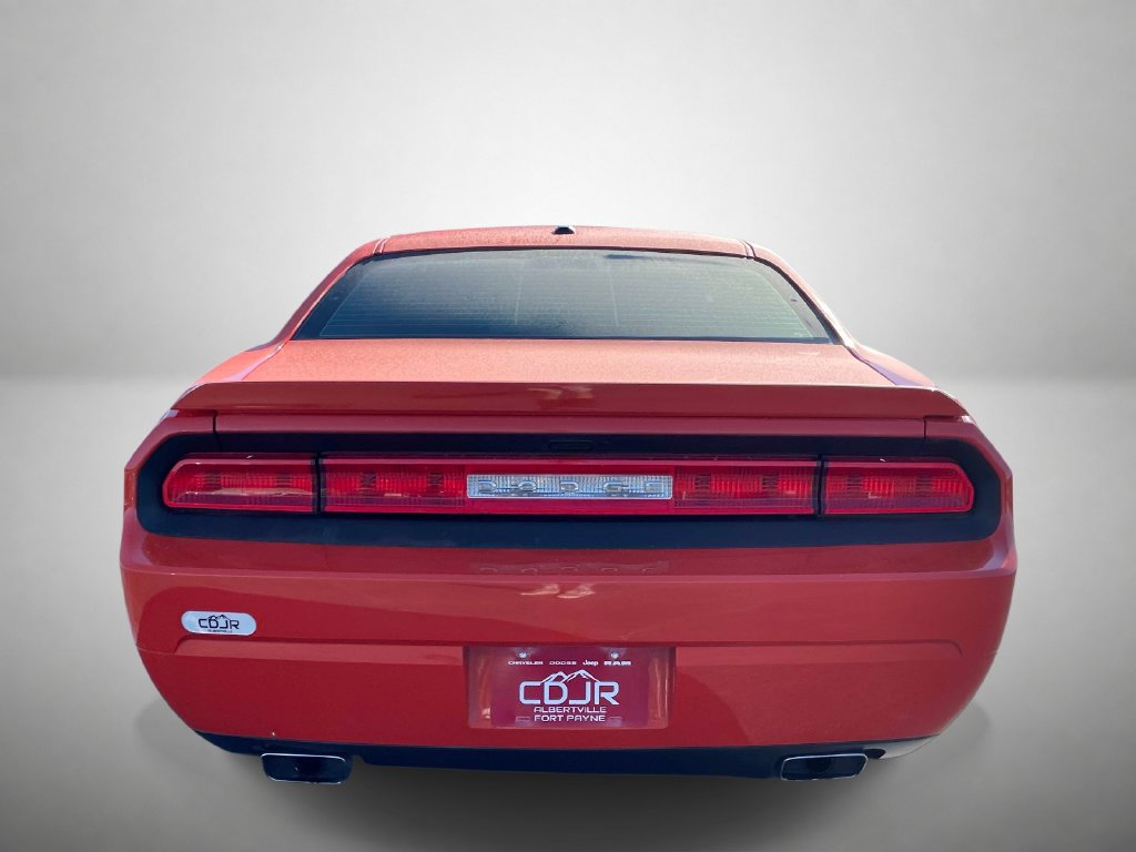 Used 2013 Dodge Challenger R/T RWD image 4