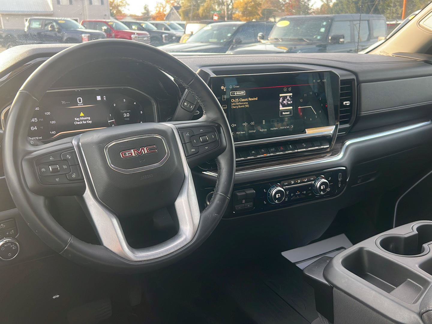Used 2023 GMC Sierra 1500 SLE AWD/4WD image 2