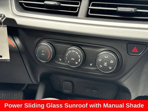 Used 2026 Chevrolet Trax RS w/ Sunroof Package FWD image 15