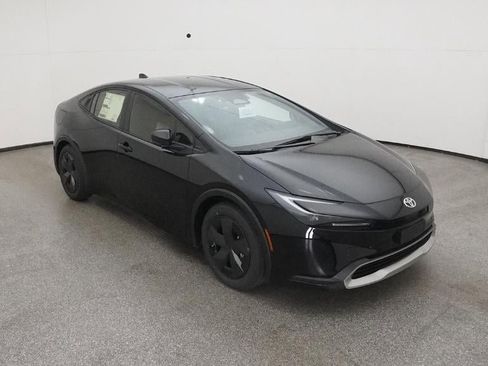 New 2026 Toyota Prius SE image 36