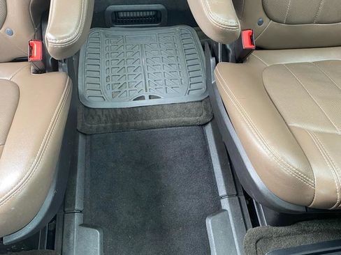 Used 2015 GMC Acadia SLT FWD image 14