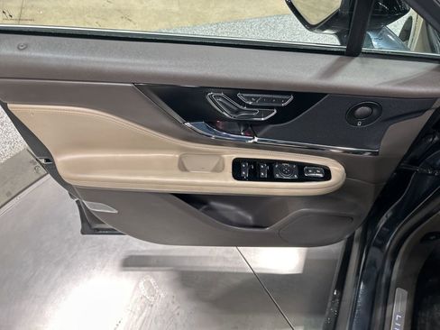 Certified 2020 Lincoln Corsair Reserve w/ Appearance Package image 10