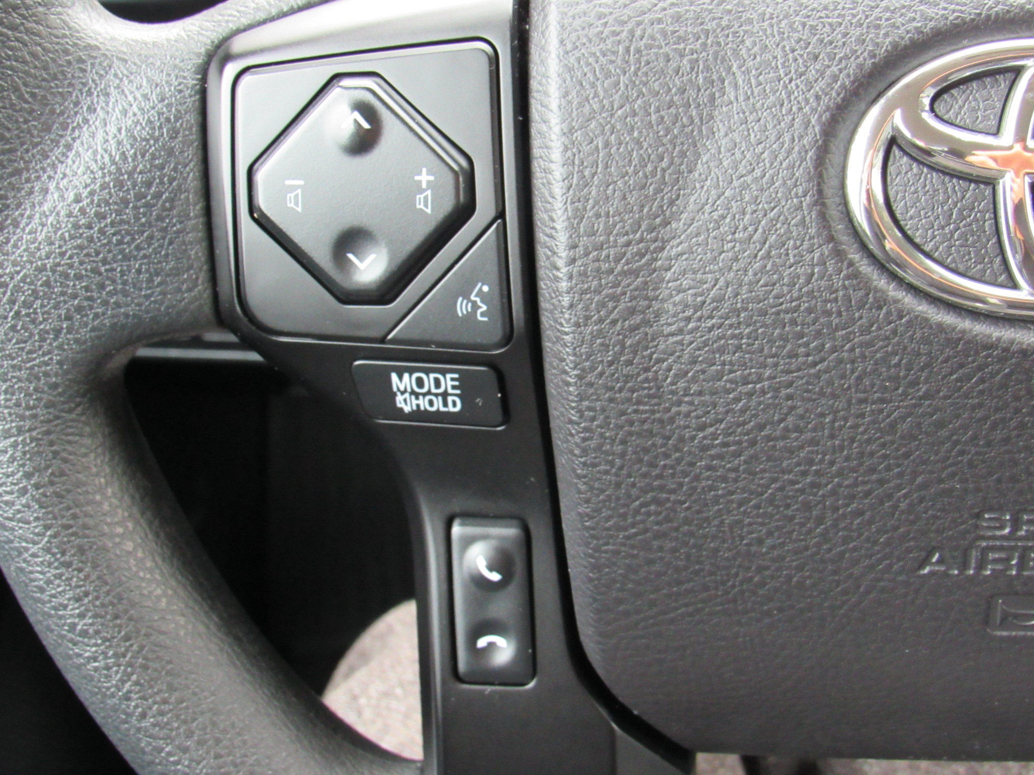 Used 2021 Toyota Tacoma SR AWD/4WD image 19