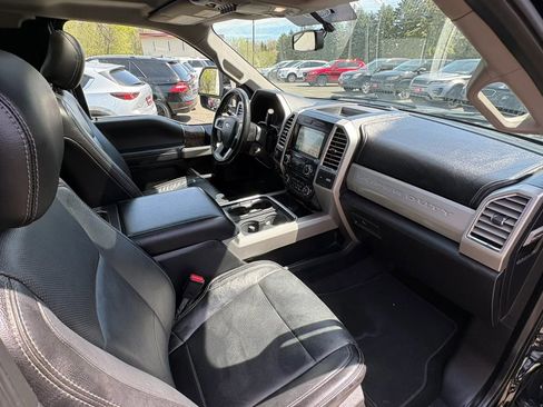 Used 2017 Ford F250 Lariat w/ Lariat Value Package AWD/4WD image 33