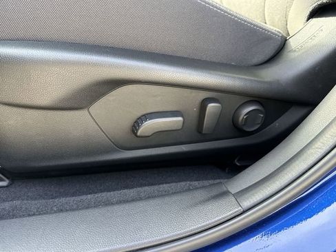 Certified 2025 Subaru Crosstrek 2.0i Premium image 18