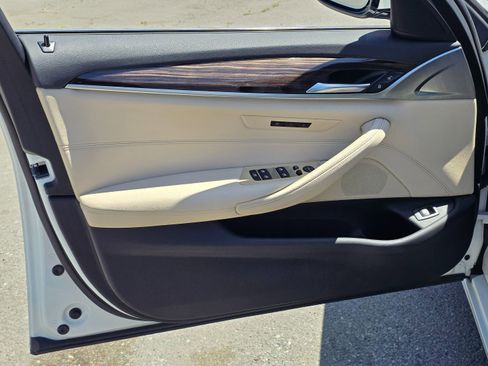 Used 2018 BMW 530i RWD image 22