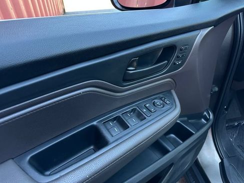 Used 2023 Honda Odyssey EX-L image 10