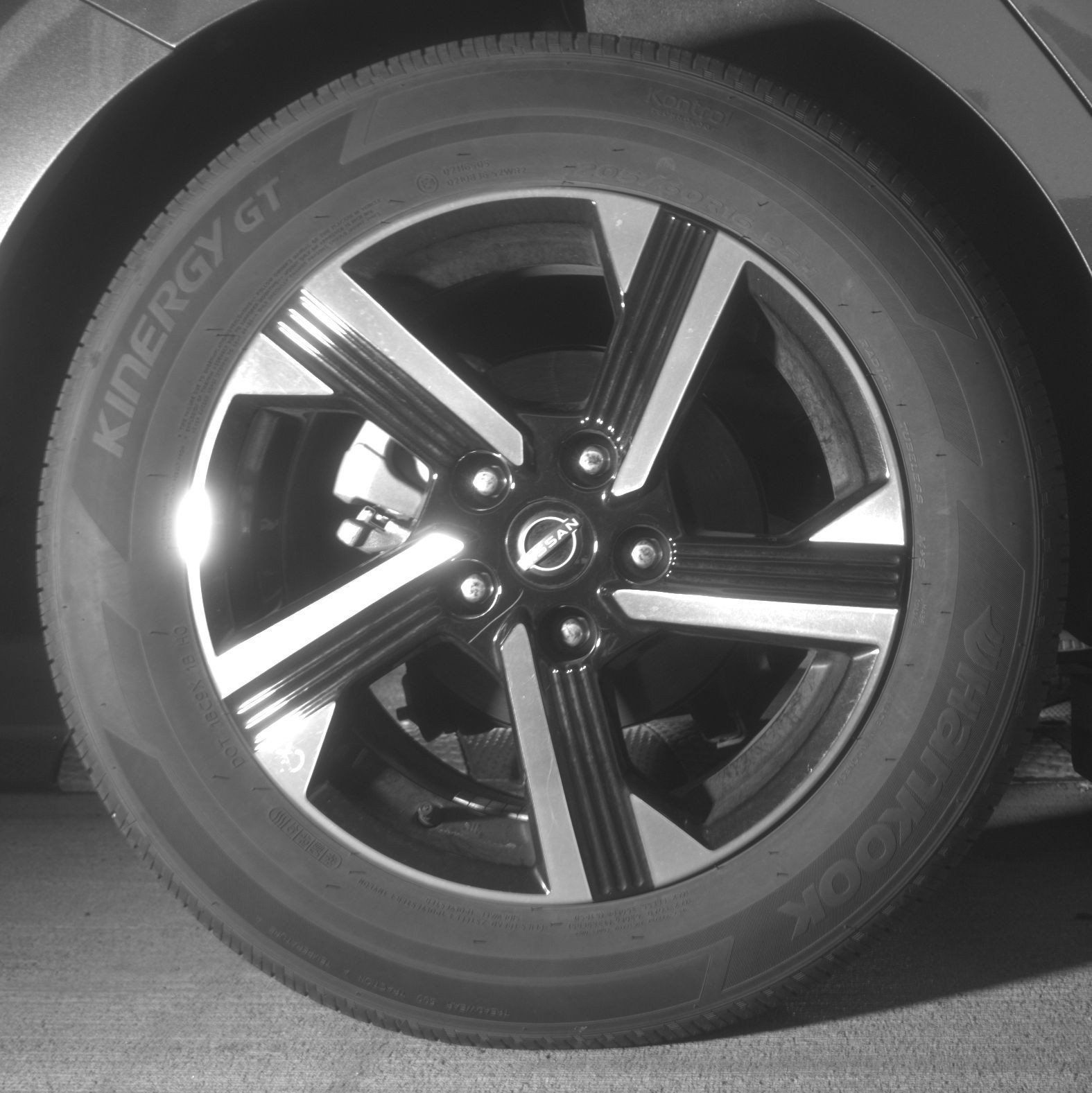 Used 2025 Nissan Sentra SV FWD image 18
