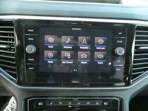 Used 2022 Volkswagen Atlas SE image 25