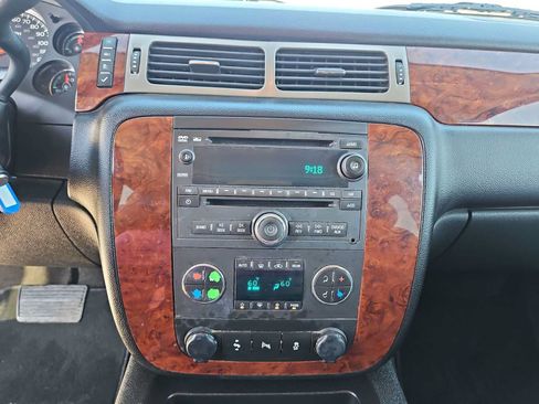 Used 2013 Chevrolet Tahoe LT AWD/4WD image 20