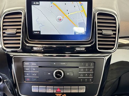 Used 2018 Mercedes-Benz GLE 350 4MATIC image 13
