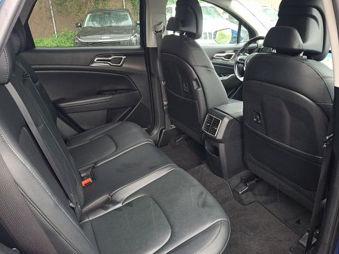 Used 2023 Kia Sportage EX FWD image 17