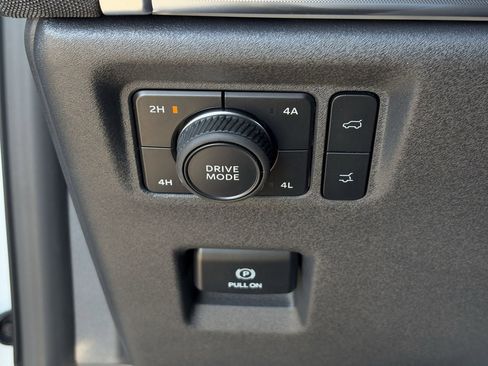 New 2025 Ford Expedition Platinum w/ Driver's Package image 56