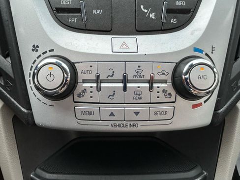 Used 2017 Chevrolet Equinox LT FWD image 27