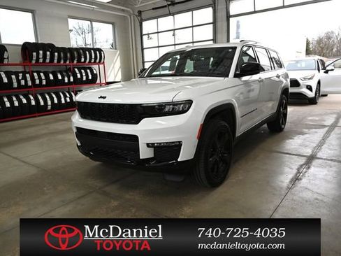 Used 2025 Jeep Grand Cherokee L Limited w/ Luxury Tech Group II image 1