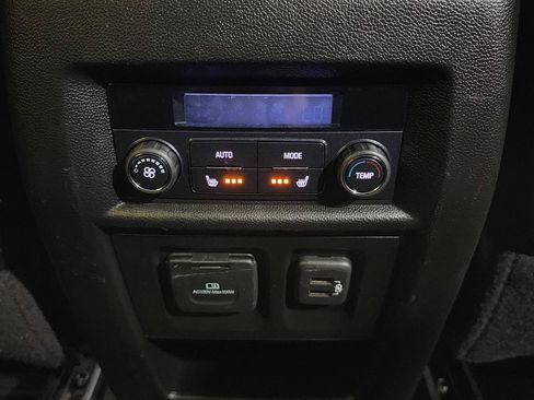 Used 2018 Chevrolet Traverse Premier AWD/4WD image 31