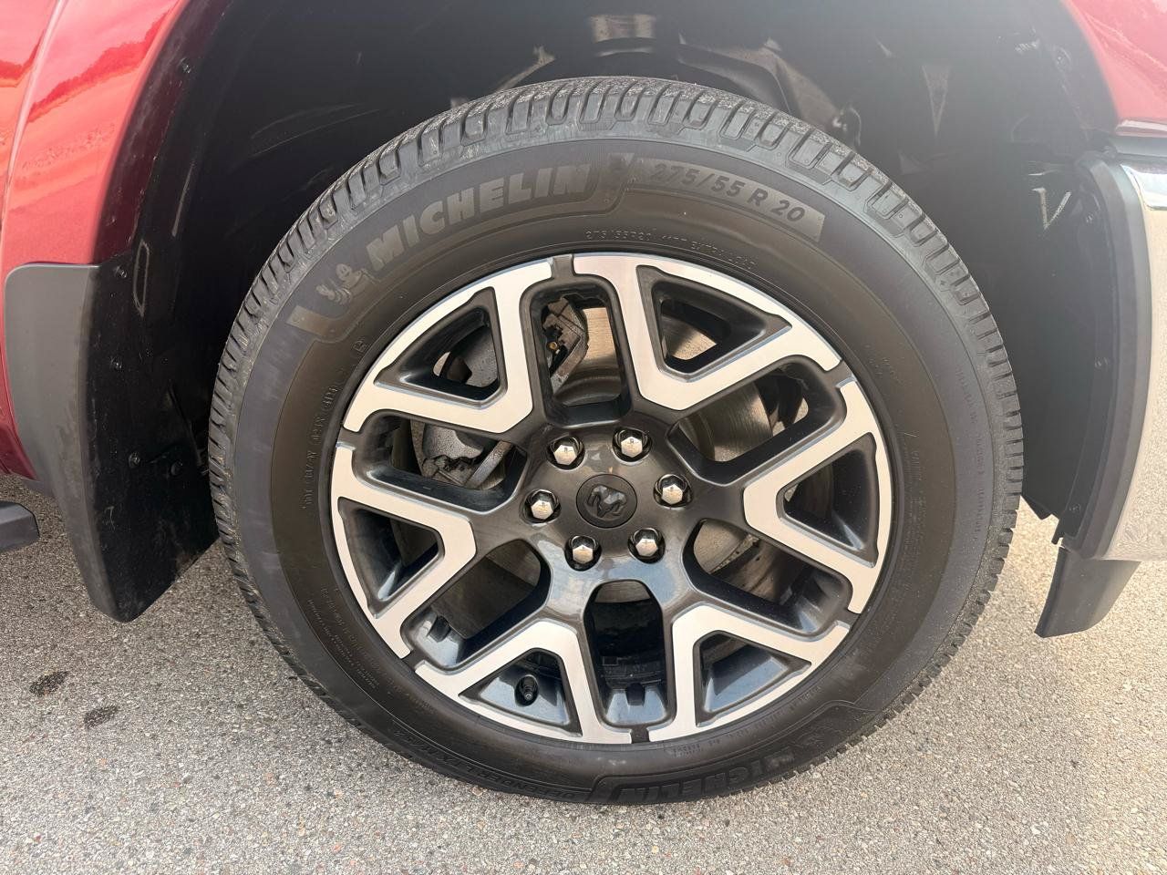 Used 2025 RAM 1500 Laramie AWD/4WD image 13