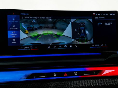 Used 2026 BMW M5 w/ Executive Package image 29