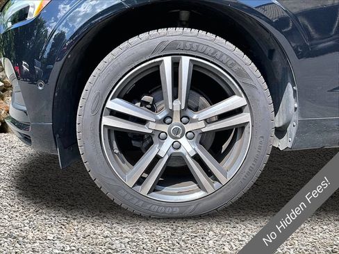 Used 2018 Volvo XC60 T5 Momentum w/ Vision Package AWD/4WD image 9