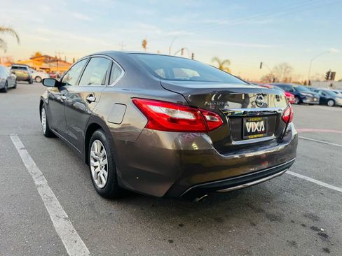 Used 2017 Nissan Altima 2.5 S w/ Power Driver Seat Package image 7