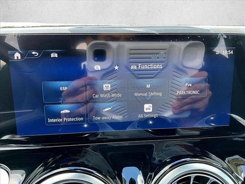 Used 2026 Mercedes-Benz GLB 250 image 24