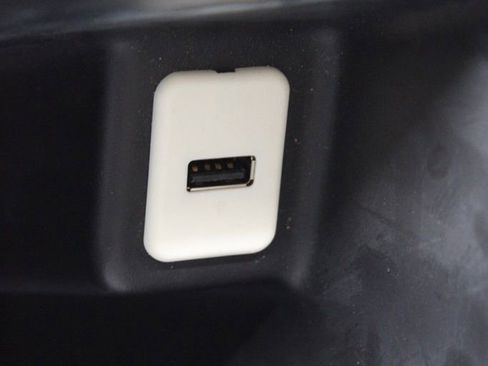 Used 2016 Chevrolet Colorado Z71 image 40