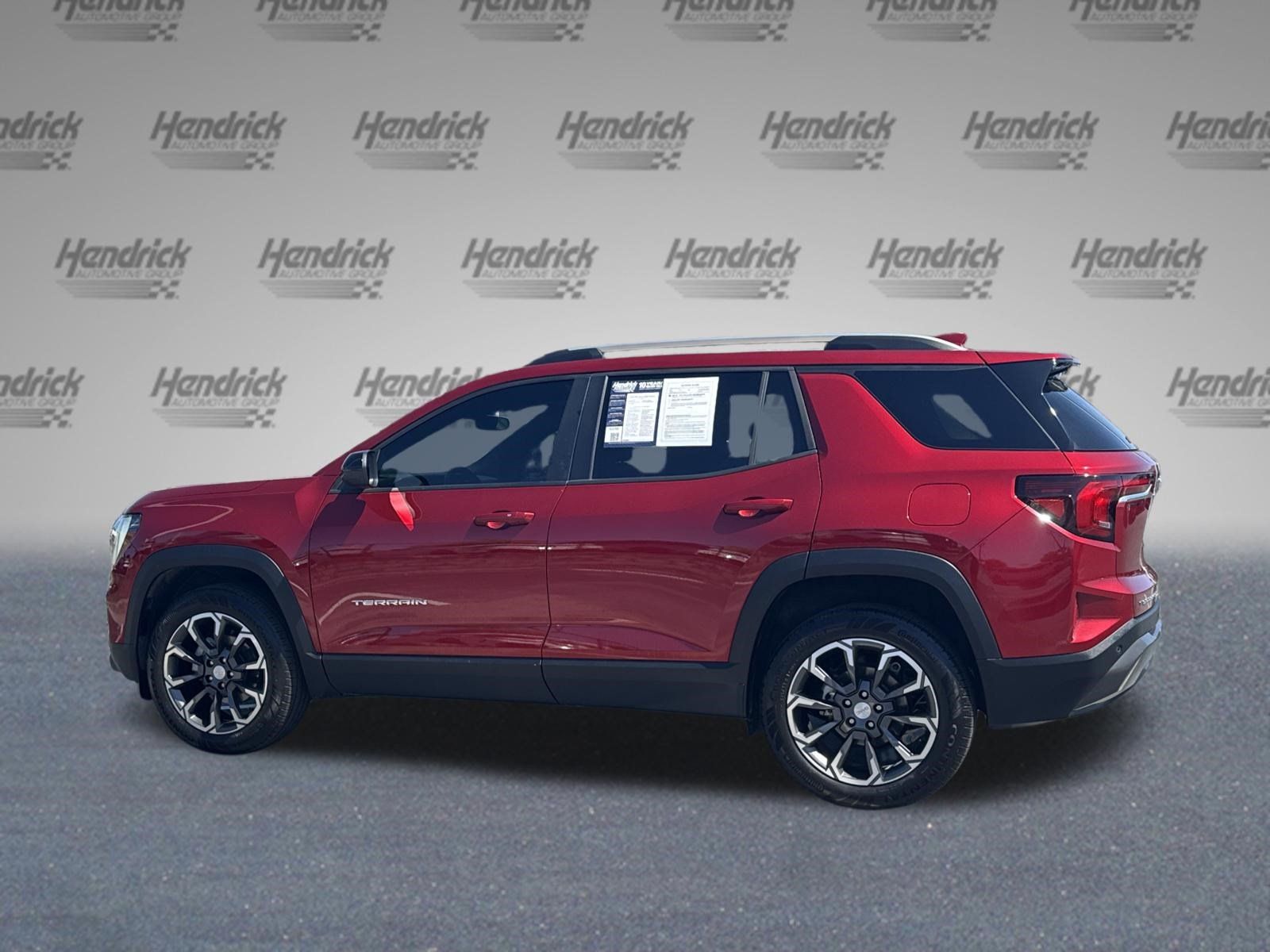 Used 2025 GMC Terrain Elevation w/ Elevation Premium Package AWD/4WD image 7