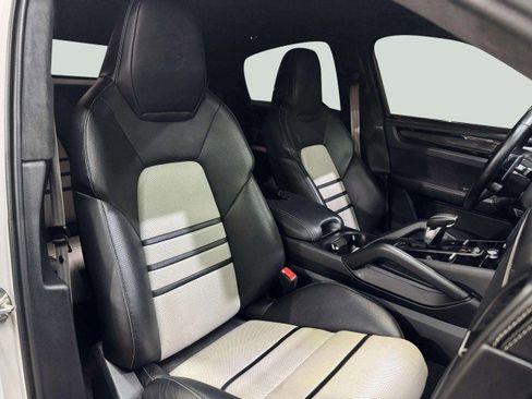 Used 2022 Porsche Cayenne Turbo GT image 60