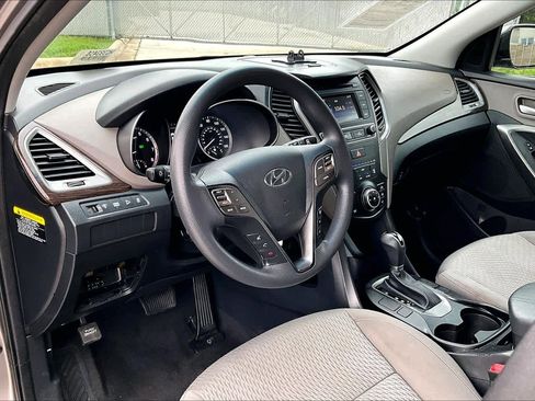 Used 2017 Hyundai Santa Fe Sport FWD image 17