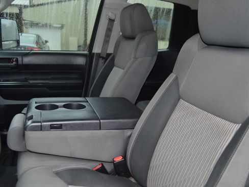 Used 2014 Toyota Tundra SR AWD/4WD image 16