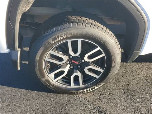 Used 2020 GMC Sierra 1500 AT4 w/ AT4 Premium Package image 5