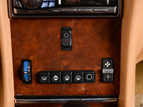 Used 1987 Mercedes-Benz 560 SL image 17