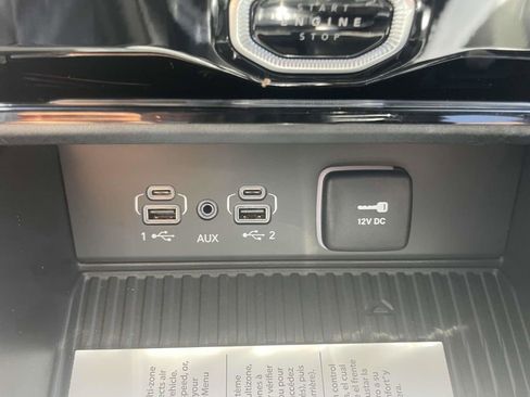 New 2026 Jeep Grand Cherokee L Limited w/ Luxury Tech Group II AWD/4WD image 40