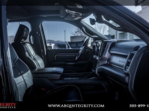 Used 2020 RAM 3500 Limited image 41