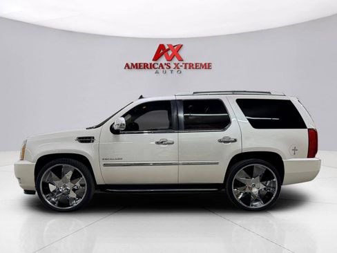 Used 2012 Cadillac Escalade Luxury AWD/4WD image 5