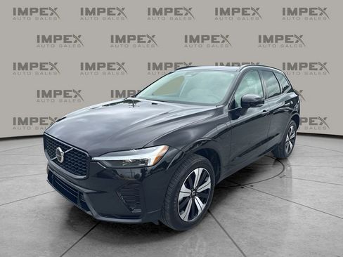 Used 2024 Volvo XC60 T8 Core AWD/4WD image 1