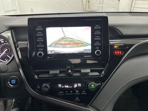 Used 2024 Toyota Camry LE w/ Convenience Package image 18