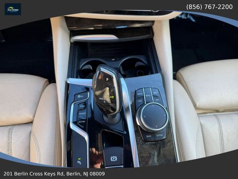 Used 2018 BMW 530i xDrive AWD/4WD image 29