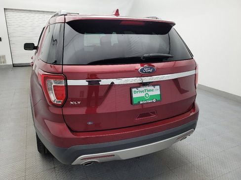 Used 2017 Ford Explorer XLT w/ Equipment Group 201A FWD image 6