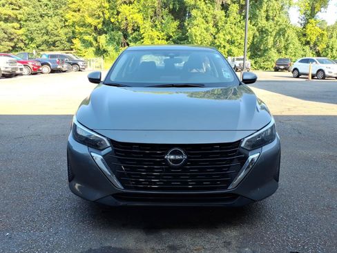 Used 2025 Nissan Sentra SV FWD image 2