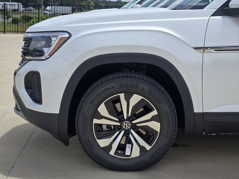 New 2026 Volkswagen Atlas Cross Sport SE FWD image 6