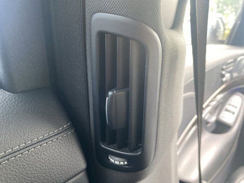 Used 2015 Mercedes-Benz S 550 4MATIC Sedan image 15