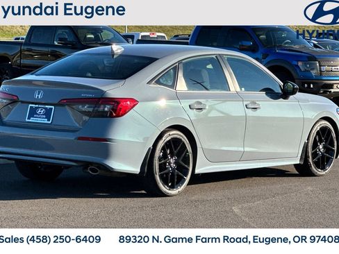 Used 2024 Honda Civic Sport image 3