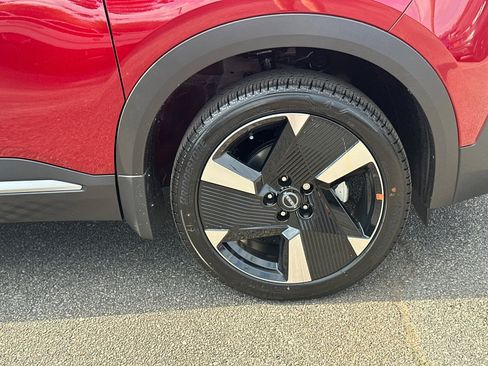 New 2026 Nissan Kicks SR image 12