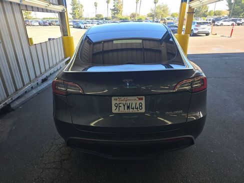 Used 2023 Tesla Model Y Long Range image 8