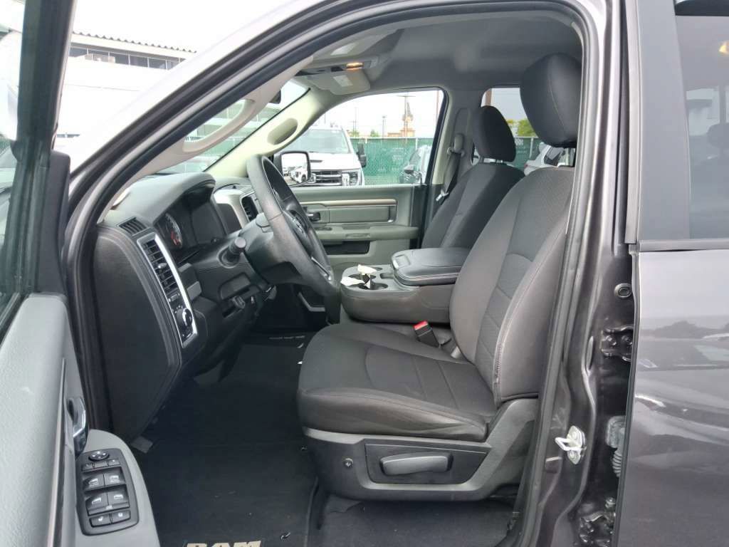 Used 2019 RAM 1500 Warlock AWD/4WD image 7